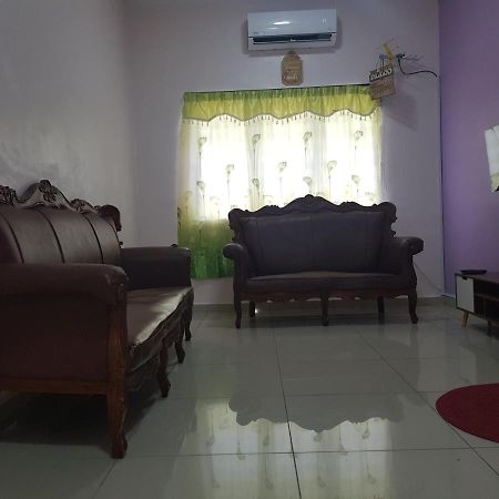 Oyo Home 90250 Sutera Wangi 3Bhk Apartment Ayer Keroh Extérieur photo